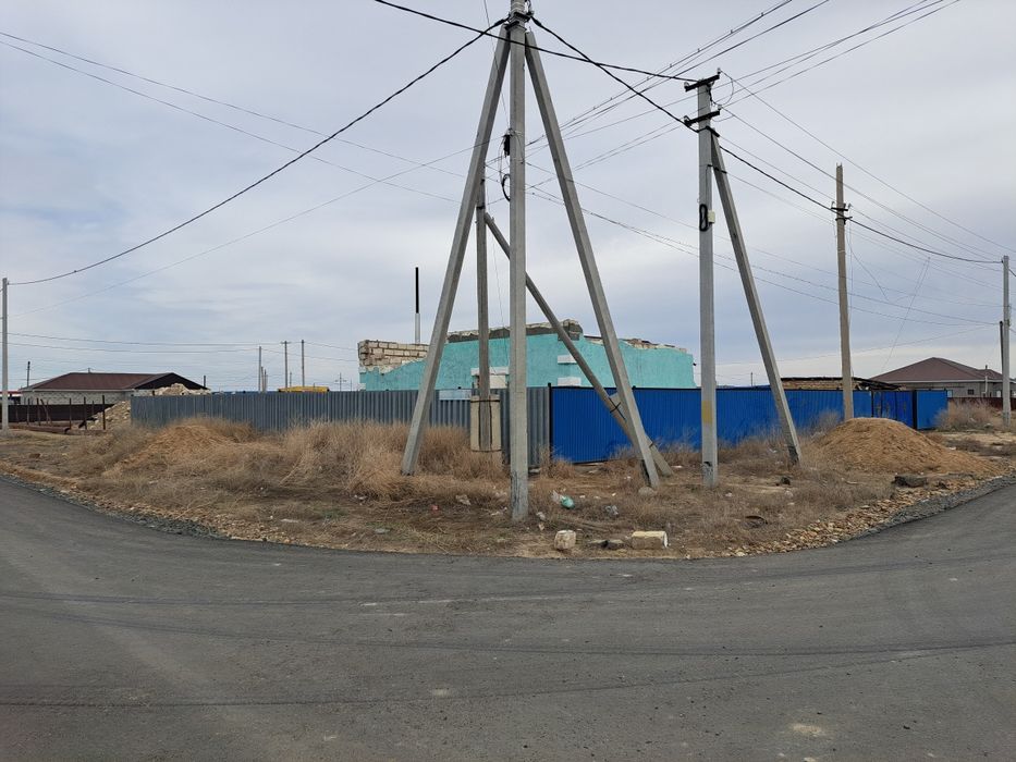 Жер сатылады.материалдарымен