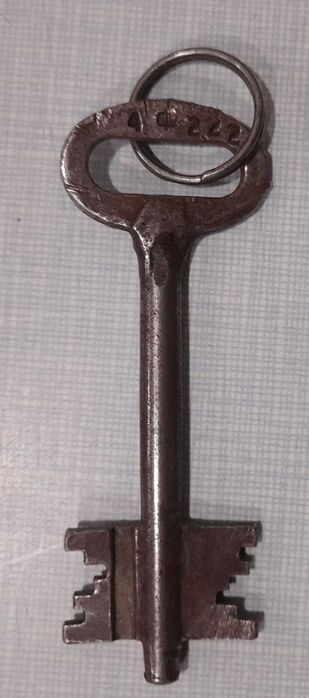 Старинен ключ за каса