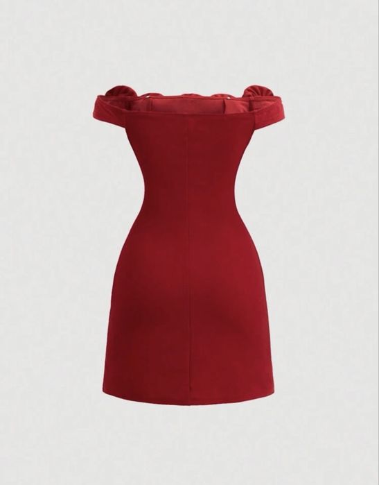 Червени рокли, S