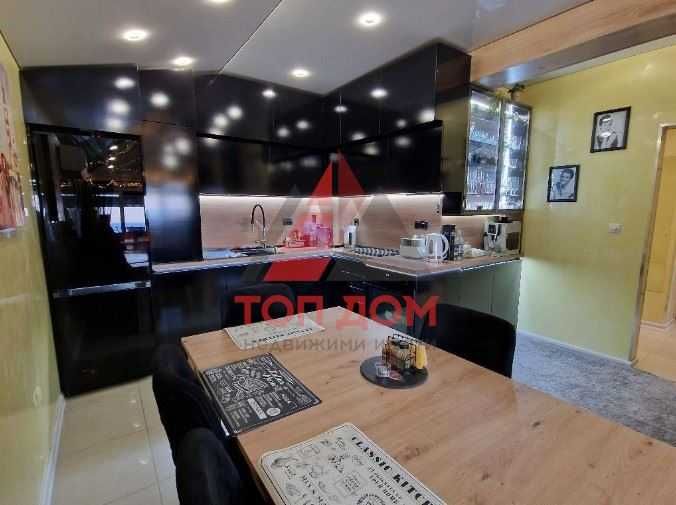 Продава се Тристаен апартамент в к.к. Св.Св. Константин и Елена - 89 кв.м за 3315 €/кв.м - Снимка #1