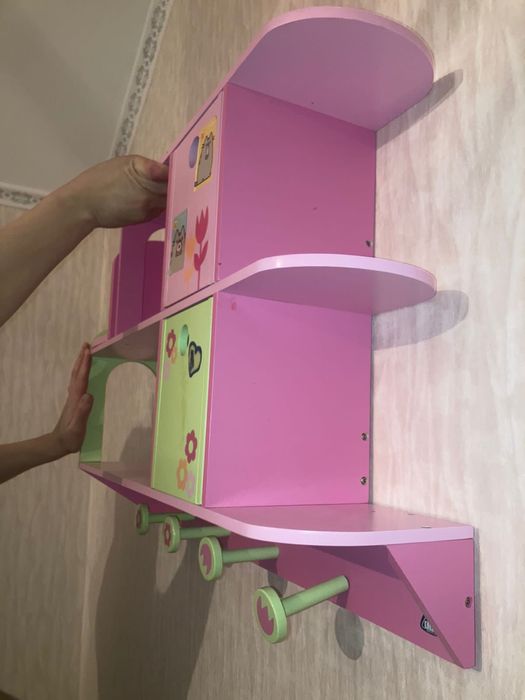 Продам полку в детскую