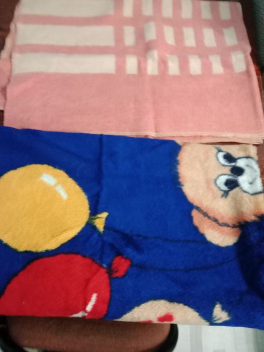Детские одеяла пеленки,ванночка для купания ребенка
