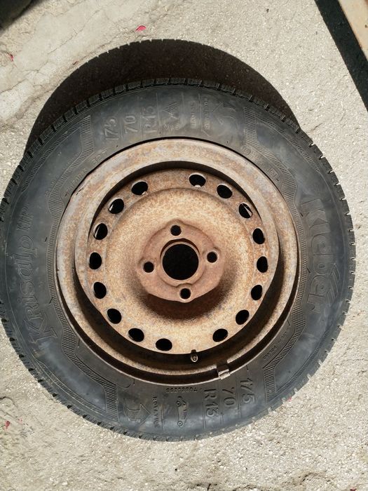 Гуми, джанти и комплект джанти със зимни гуми