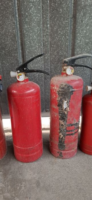 Огнетушитель разные