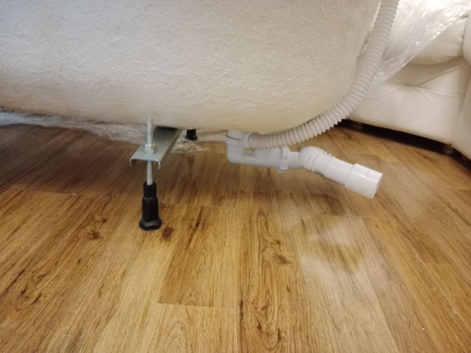 Ванна,экран, смеситель