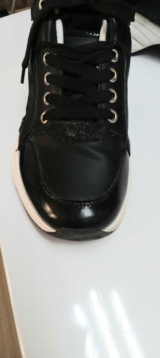Дамски сникърси,черни,кожа и лак