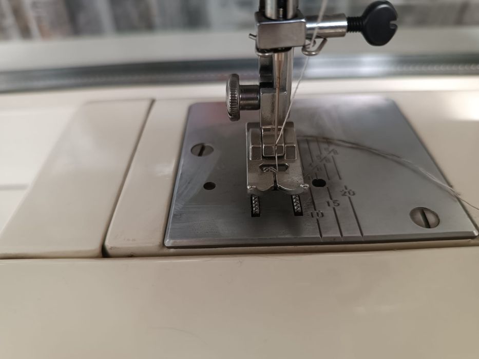 Швейная машинка janome