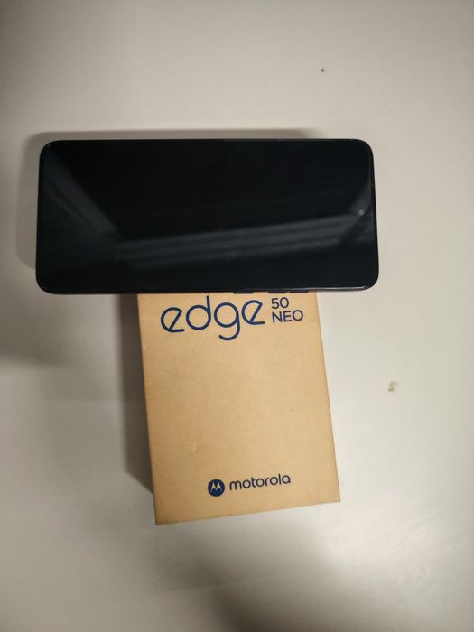 Când motorola edge 50 neo