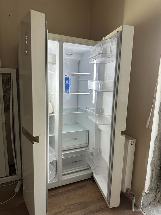 Холодильник Lg, в отличном состоянии.