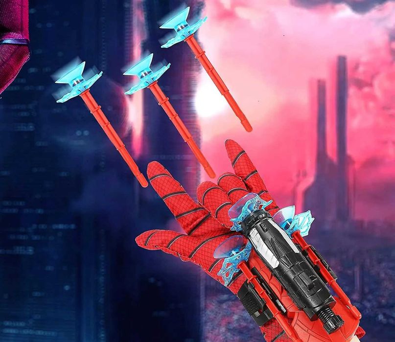 Два броя ръкавици Спайдърмен с изтрелвачка