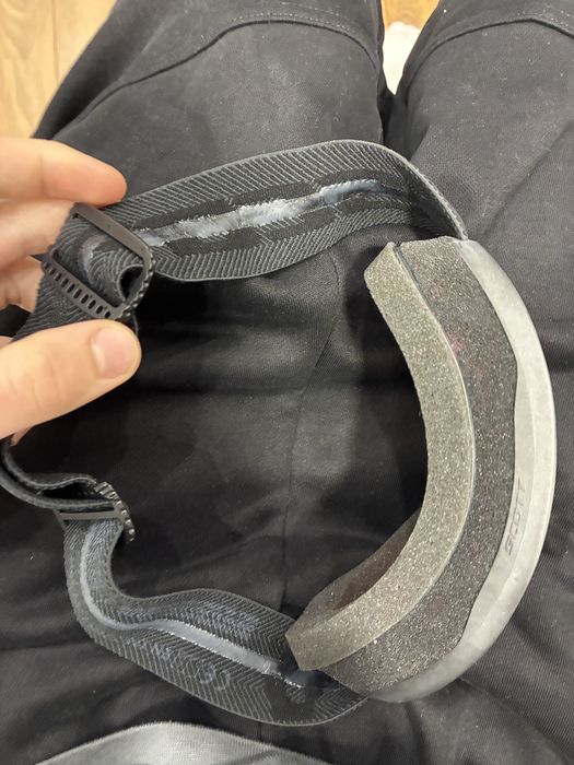 Ски очила Scott.