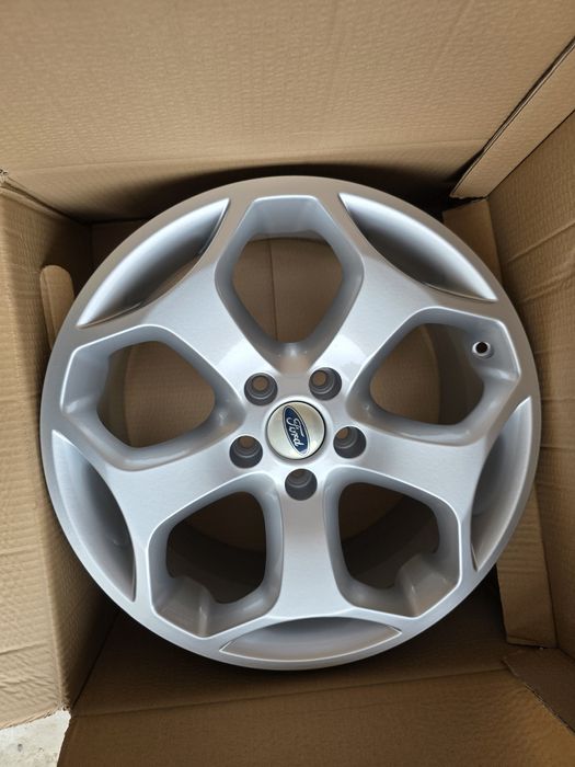 Jante de aliaj pentru Ford pe 17 marca rc wheels  model  333
