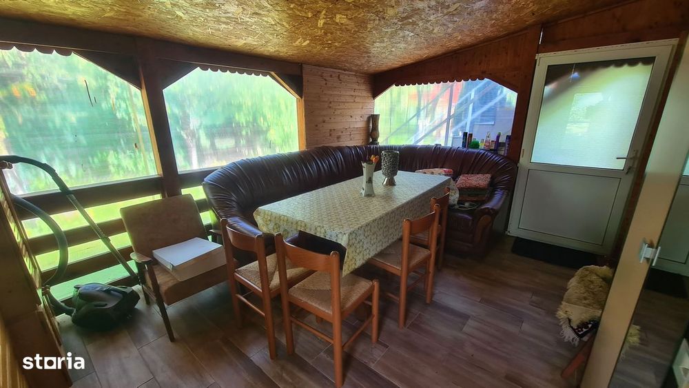 Casă de vânzare în comuna Brăduleț, județ Argeș.