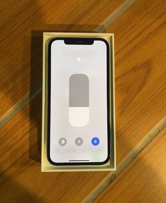 Айфон 12  76% акб