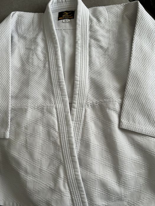 Кимоно в комплекте на 10-11 лет