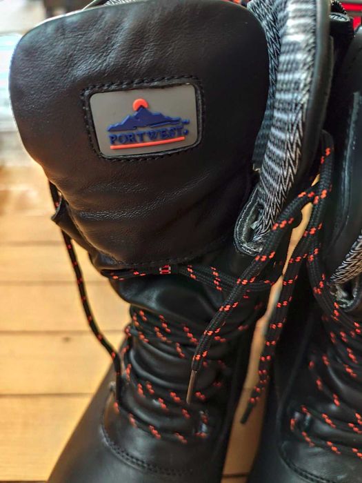 Обувки за екстремни условия, лов, туризъм.