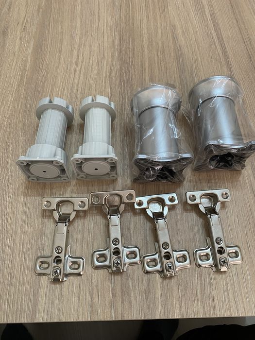 Панти и крачета подходящи за шкаф за баня