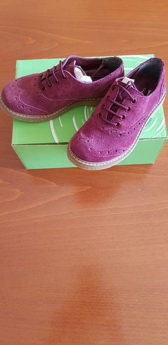 Нови детски обувки