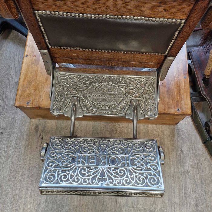 Liquid Money vinde - Scaun frizerie vintage Koken “Congress One-Lever”