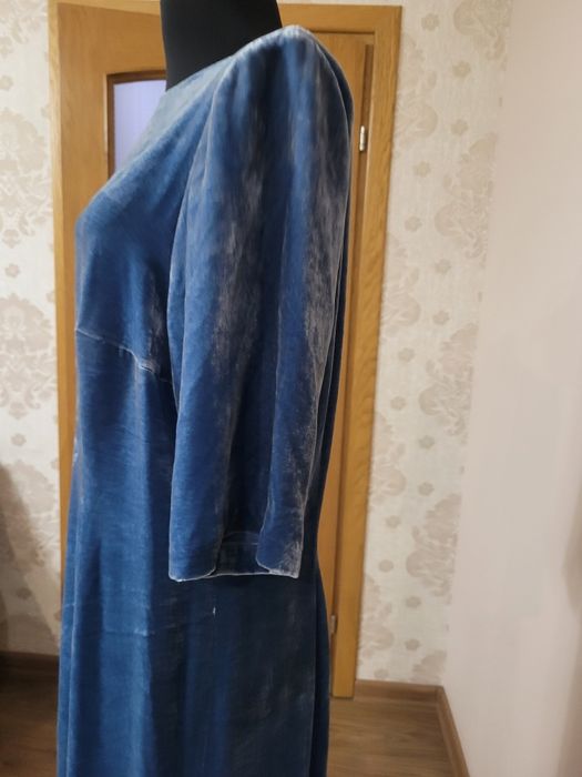 Платье женское продам