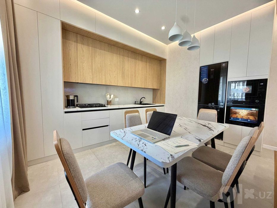 Новостройка 4-комнатная, 110 м², Махтумкули ор-р мост Авиатор