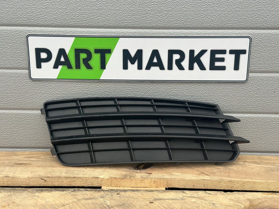 Дясна решетка AUDI A7 C7 4G8807682