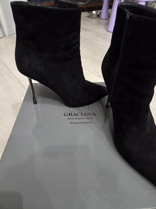 Botine cu toc cui