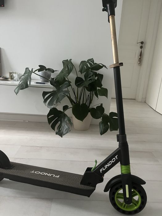 Trotineta electrica Fundot, 3 trepte viteza, pliabila, LCD, 25km/h/max