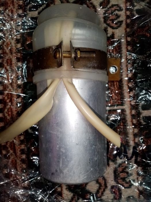 конденсаторы 1-шт по 5000-тг