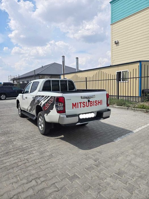 Mitsubishi L200 – Аренда без водителя