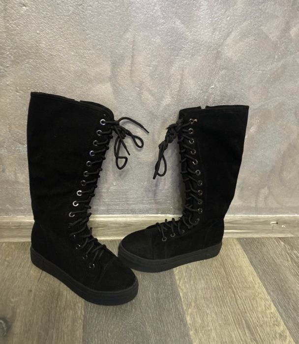 Cizme cu șnur din catifea,marimea 39!