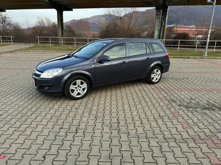 OPEL Astra 2010 — imagine 1