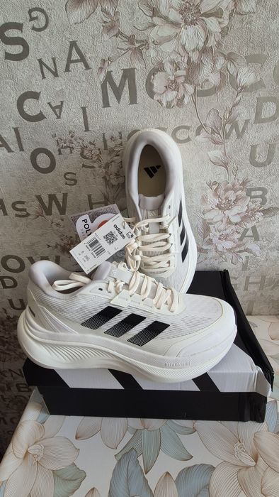 Кроссовки adidas 42 размер