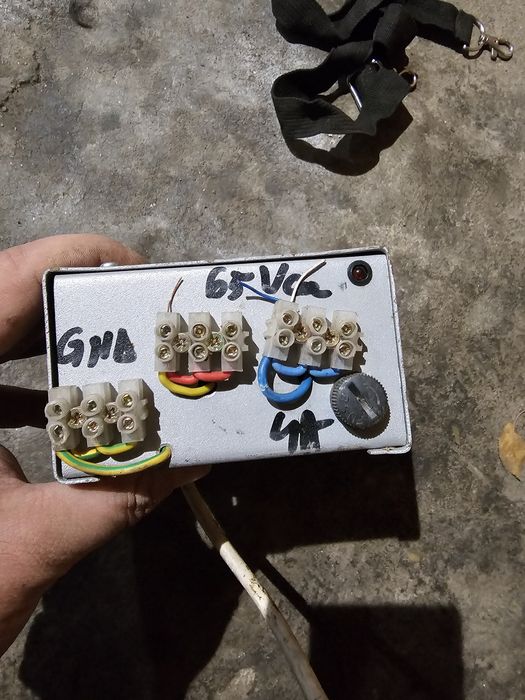 Sursa 65v [trimit prin curier]