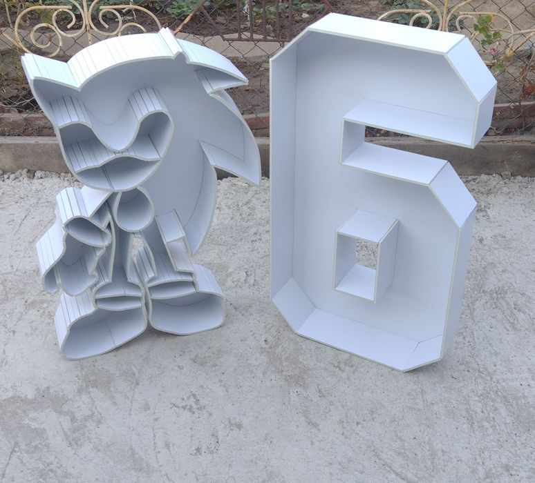 Обемни, кухи цифри, букви и форми за балони