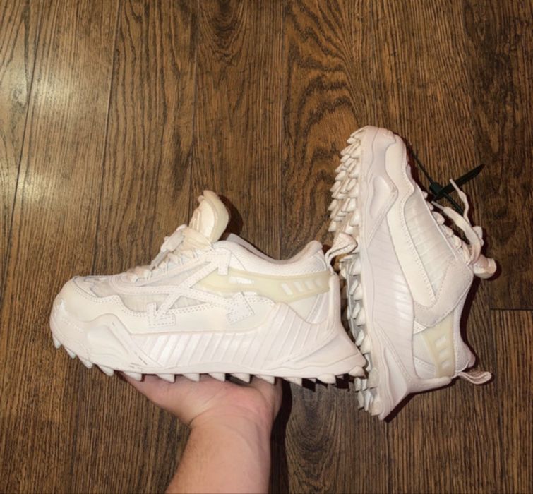 Adidasi Off white odsy