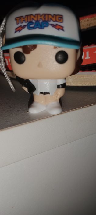 Осд фигурка Дастин