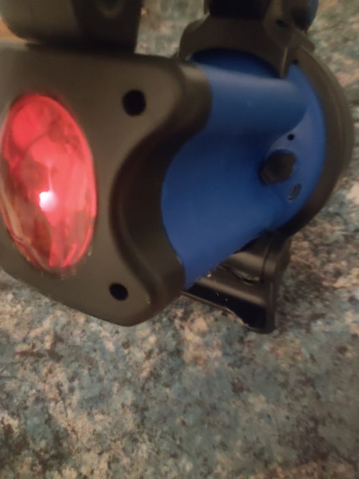 Фонарь -прожектор аккумуляторный.