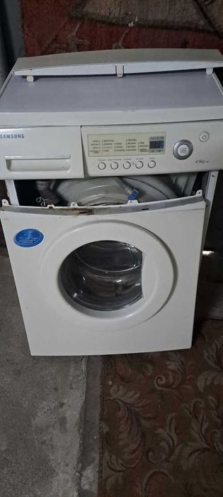 Продам стиралку на запчасти