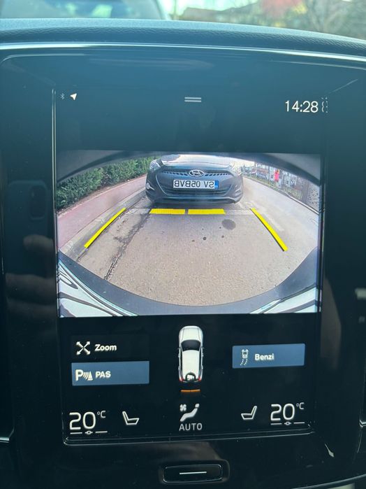 Volvo XC40 B4 AT8 ADW Mild Hybrid R-Design