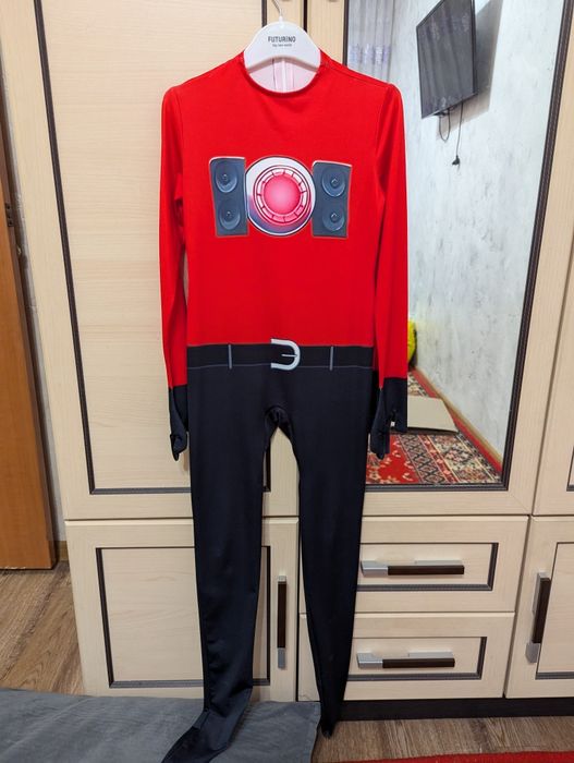 Продам костюм Спикермена титана