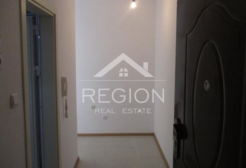 Дава се под наем Двустаен апартамент в Варна, Център - 72 кв.м за 408 € - Снимка #7