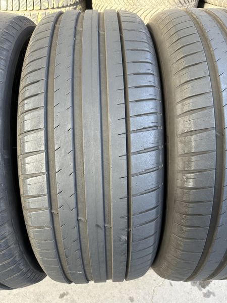 255/60/18 MICHELIN 4бр