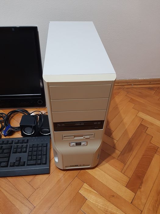 Vand UC pc, AMD RYZEN 5-5000,3,6GHZ,RAM8G,hard SSD 480G,HDD 512G.