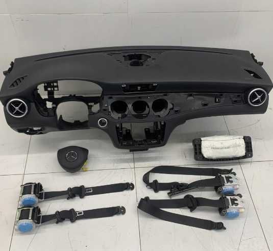 Mercedes Benz CLA w177 facelift kit airbag / plansa de bord / centuri