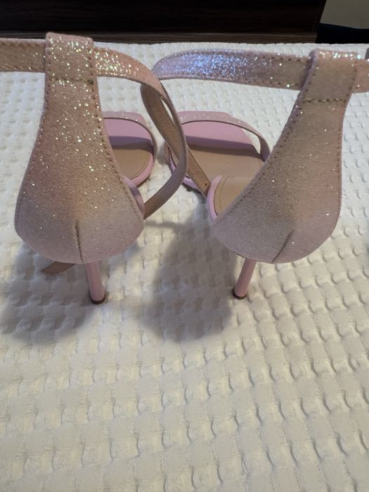 Дамски сандали