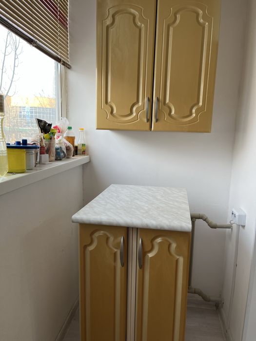 Куханный шкафы. полка