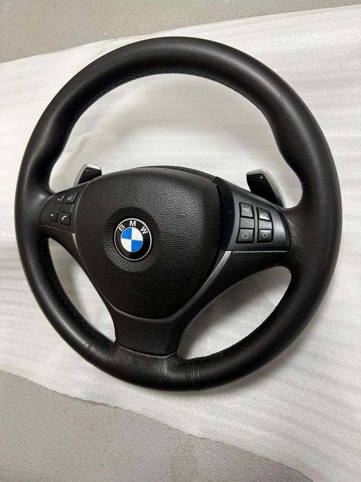Volan Bmw X5 E70,X6 E71 negru complet cu airbag si padele