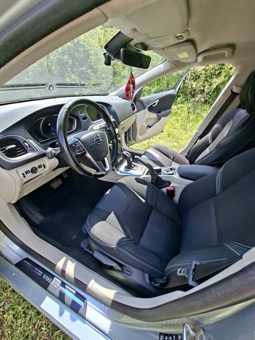 Volvo V40 - 2016