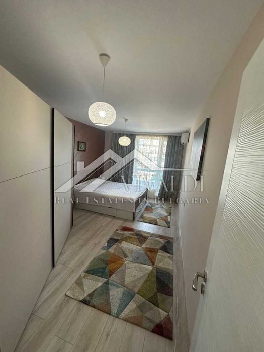 Тристаен нов голям апартамент в м-ст Ален Мак, Варна